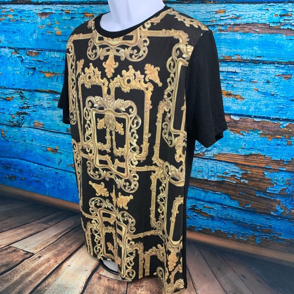 MEN’S BLACK AND GOLD BAROQUE PRINT T-SHIRT SZ XXL - Picture 3 of 5